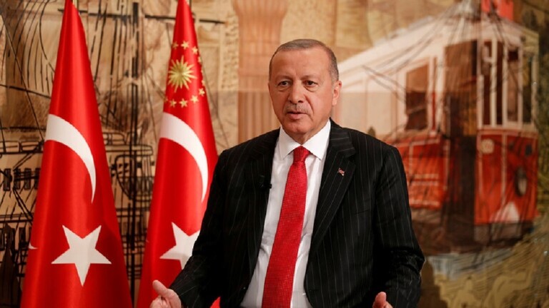 تركيا: اردوغان يحذر ماكرون في خطاب شديد اللهجة من العبث بتركيا