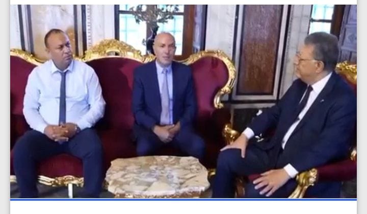 رئيس مجلس النواب إبراهيم بودربالة يستقبل النائبين الجديدين عدنان العلوش وحمزة بن عثمان بضيافي بقصر باردو، ويعلن عن موعد الجلسة الافتتاحية للدورة النيابية الرابعة يوم 7 أكتوبر 2025، مؤكداً أولويات البرلمان المقبلة.