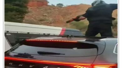 يصوب سلاحًا مزيفًا نحو دورية أمنية في سيدي بوسعيد، تونس
