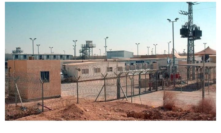 نشطاء أسطول الصمود أمام محكمة خاصة في سجن سهرونيم بصحراء النقب