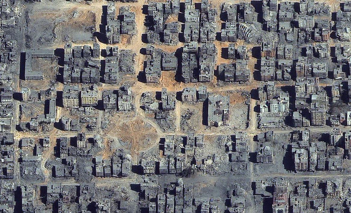 صور جوية لمدينة غزة تظهر دمارًا واسعًا بعد عامين من الحرب