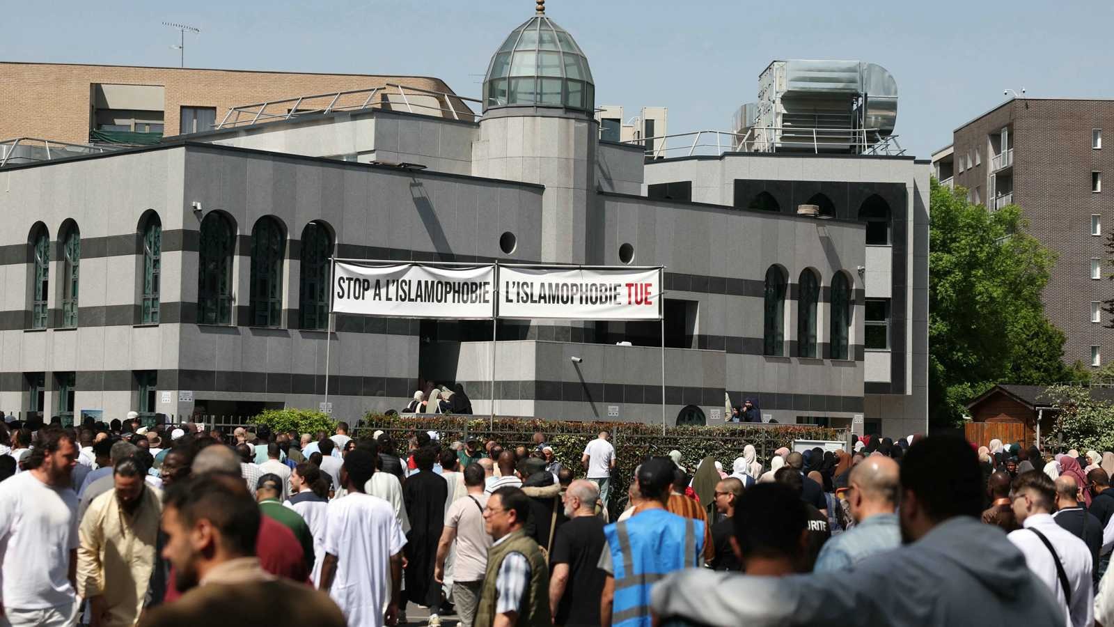 استطلاع "إيفوب" لمسلمي فرنسا