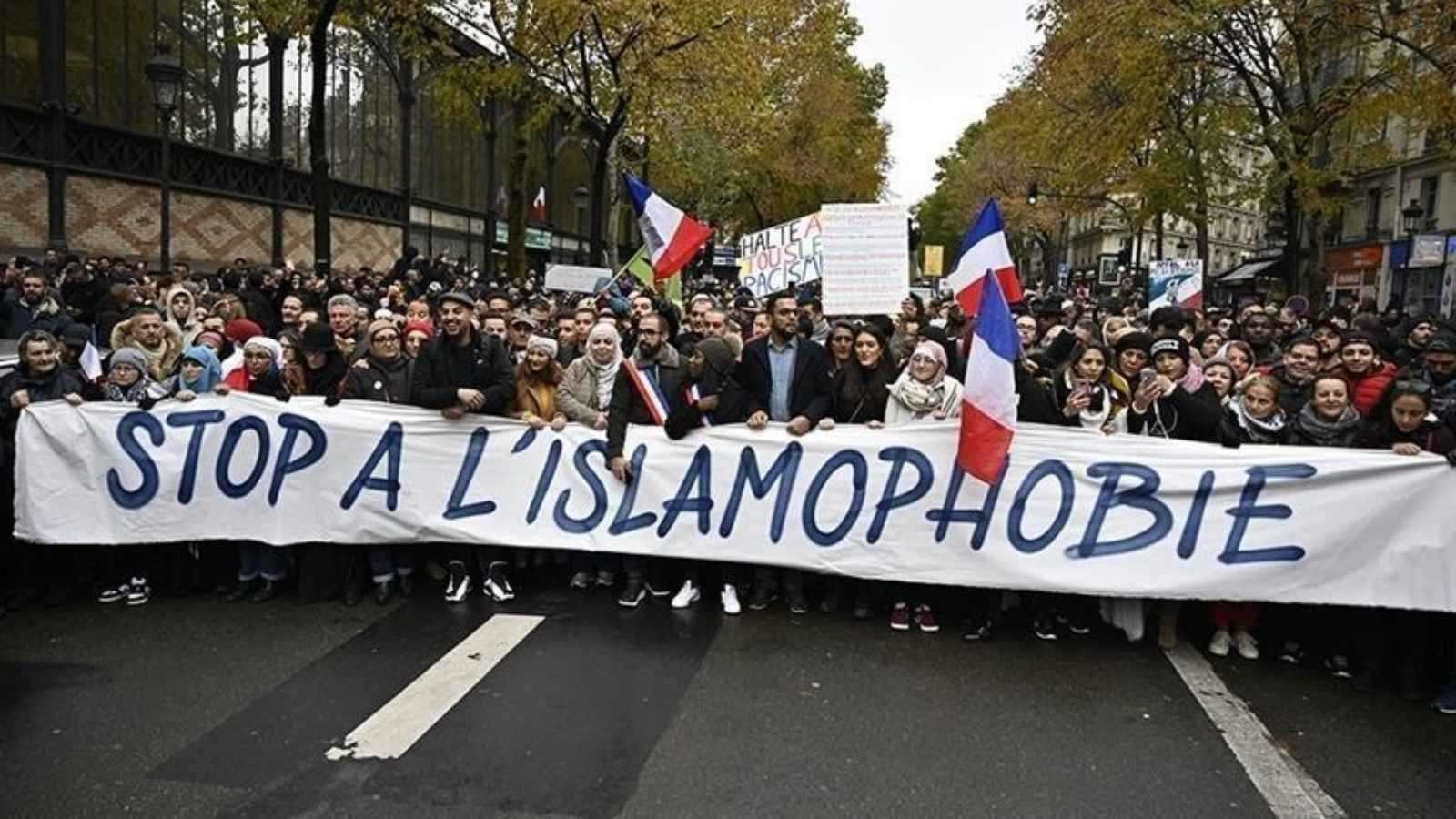 خدعة إسلاموفوبية.. استطلاع فرنسي يثير جدلاً سياسياً حاداً