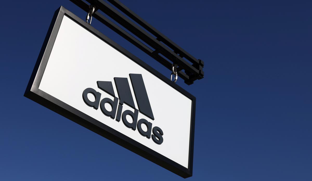 Adidas réduit son dividende après les déboires avec Kanye West - La Voix des Deux Rives