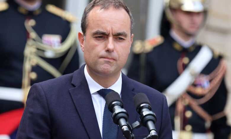 Sébastien Lecornu, Premier ministre français, présentant son projet de budget 2026, affirmant un cap « robuste » sans austérité ni régression sociale.