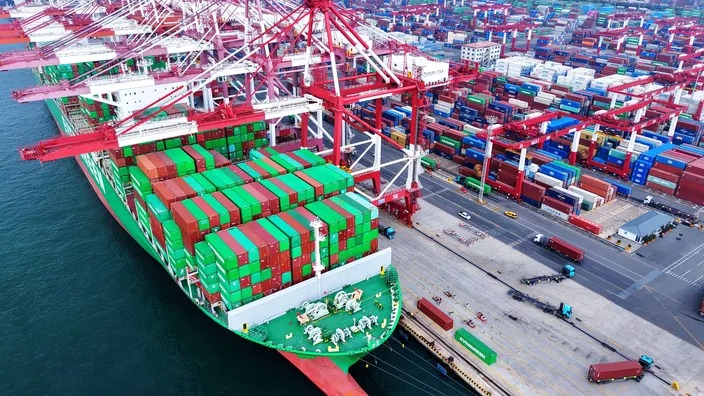 L’industrie européenne, de la Pologne à la Bretagne, se dit désarmée face au rouleau compresseur chinois.
