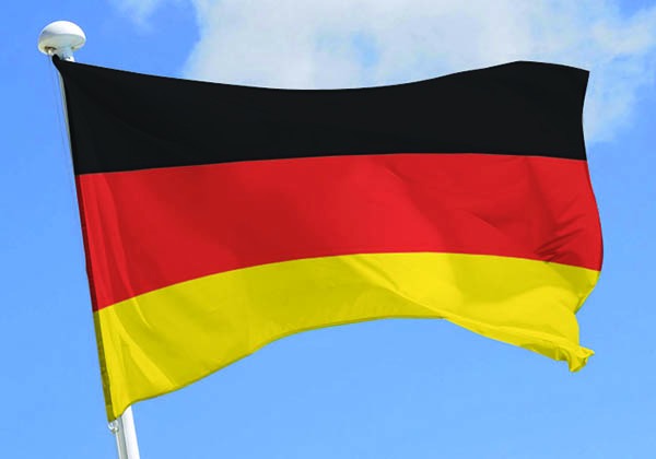 Allemagne : des milliers de manifestants contre les propos de Merz sur l’immigration