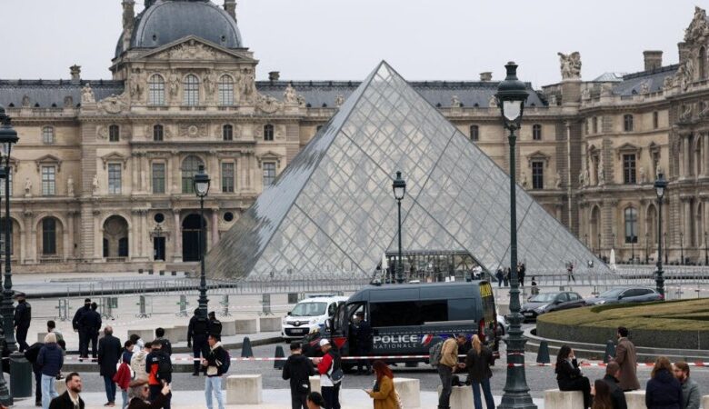 Vol au Louvre : les bijoux restants transférés à la Banque de France