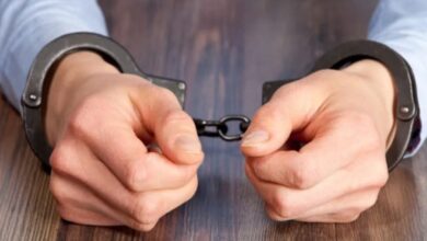 مرناق. الإطاحة. كهل. محل. 20 منشور. تفتيش 