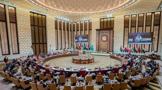 وزراء خارجية الدول العربية والإسلامية خلال اجتماعهم التحضيري في الدوحة لمناقشة الهجمات الإسرائيلية