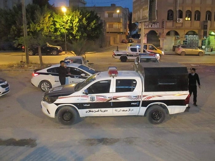 قُـتلوا بالرصاص: العثور على جثث 7 أطفال ووالدهم داخل سيارة في ليبيا