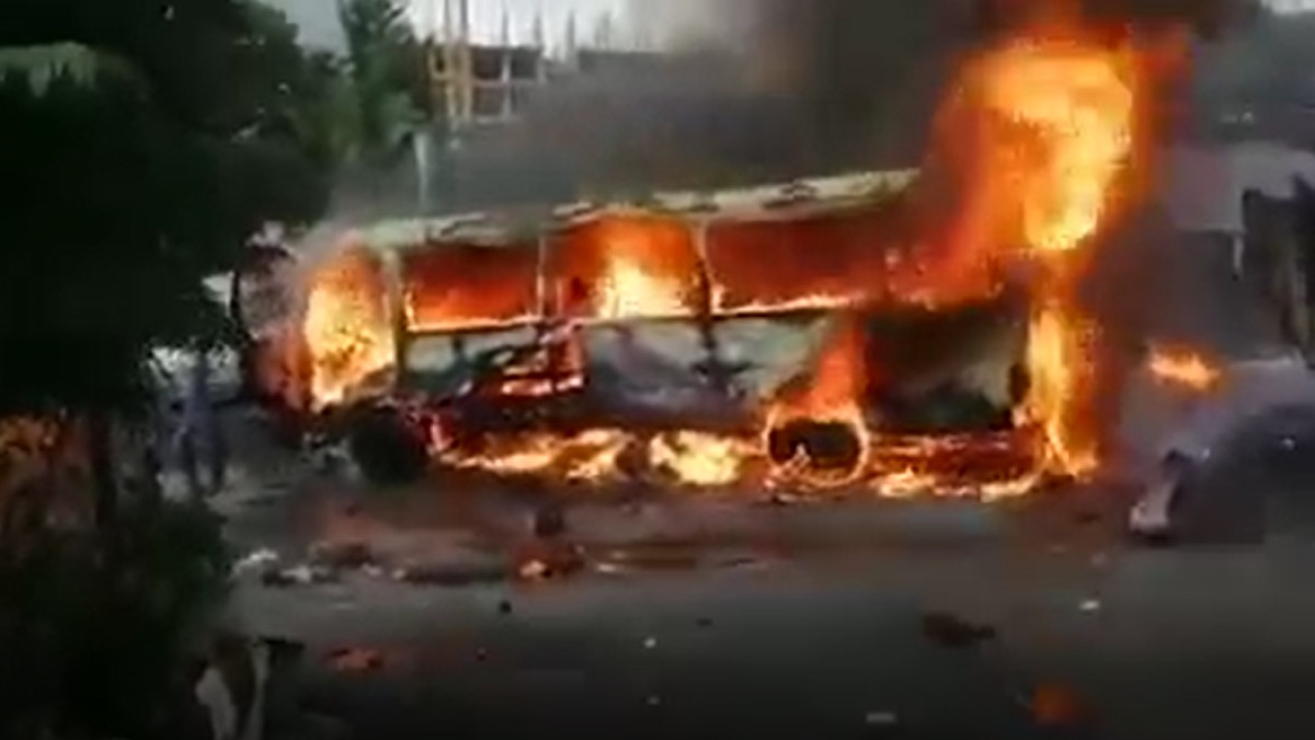 سوريا.. ضحايا ومصابون في انفجار حافلة عسكرية