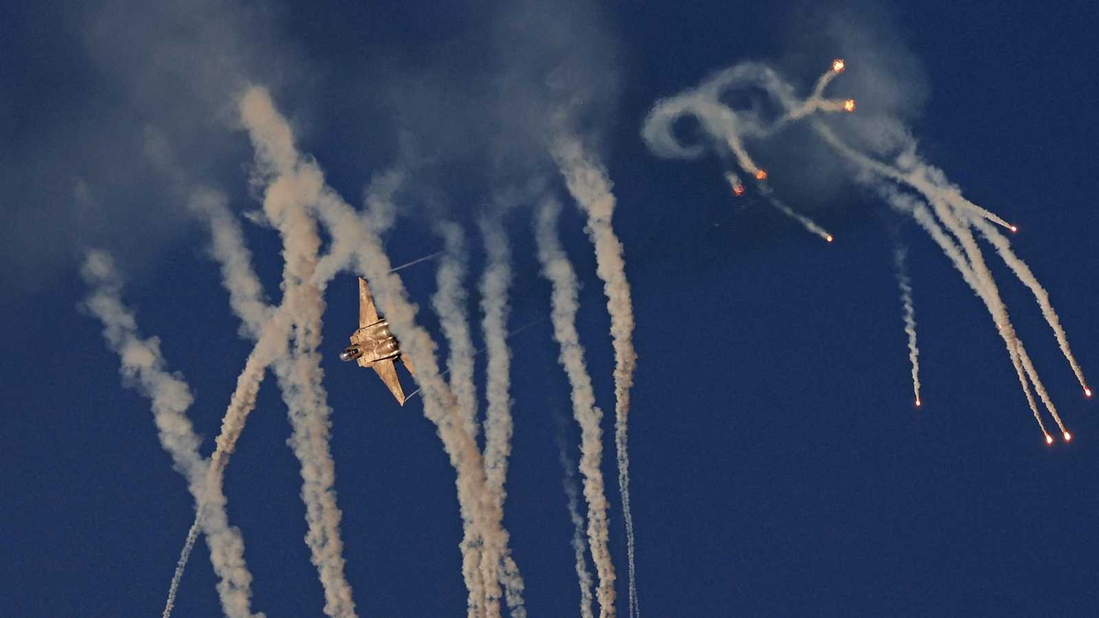 إعلام عبري: إسرائيل تتأهب لاستهداف مرافق المياه والطاقة في إيران